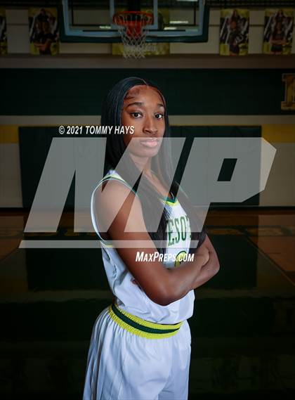 Thumbnail 1 in DeSoto (Preseason Photo Shoot) photogallery.