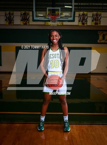 Thumbnail 1 in DeSoto (Preseason Photo Shoot) photogallery.