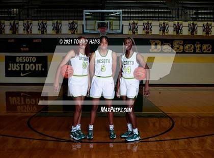 Thumbnail 1 in DeSoto (Preseason Photo Shoot) photogallery.