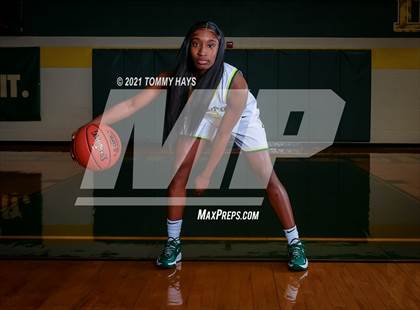 Thumbnail 1 in DeSoto (Preseason Photo Shoot) photogallery.