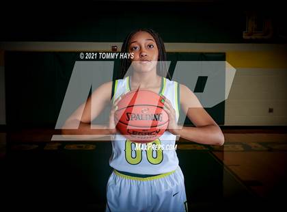 Thumbnail 1 in DeSoto (Preseason Photo Shoot) photogallery.
