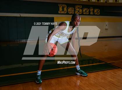 Thumbnail 1 in DeSoto (Preseason Photo Shoot) photogallery.