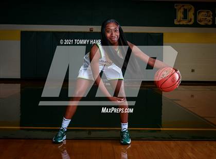 Thumbnail 1 in DeSoto (Preseason Photo Shoot) photogallery.