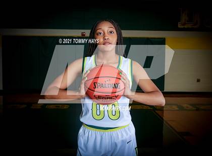 Thumbnail 3 in DeSoto (Preseason Photo Shoot) photogallery.