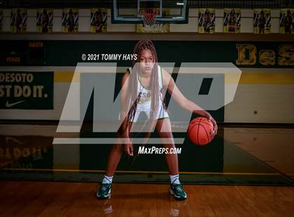 Thumbnail 1 in DeSoto (Preseason Photo Shoot) photogallery.