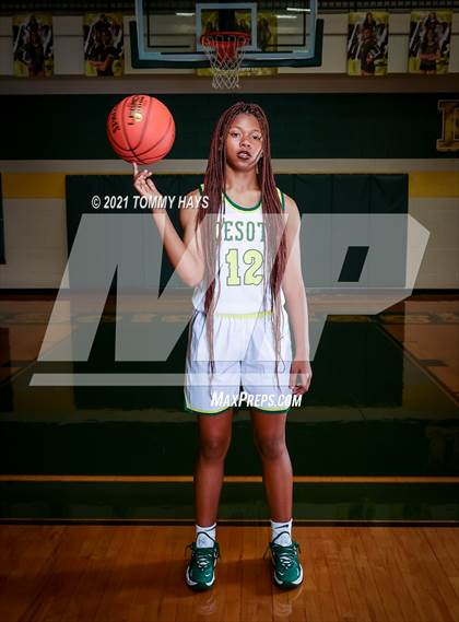 Thumbnail 2 in DeSoto (Preseason Photo Shoot) photogallery.