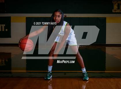 Thumbnail 2 in DeSoto (Preseason Photo Shoot) photogallery.