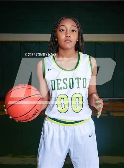 Thumbnail 1 in DeSoto (Preseason Photo Shoot) photogallery.