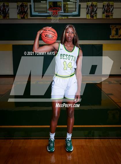 Thumbnail 2 in DeSoto (Preseason Photo Shoot) photogallery.
