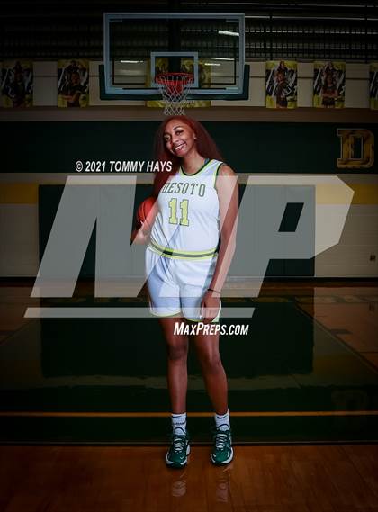 Thumbnail 1 in DeSoto (Preseason Photo Shoot) photogallery.