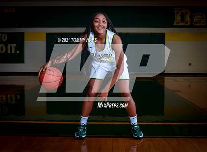 Thumbnail 1 in DeSoto (Preseason Photo Shoot) photogallery.