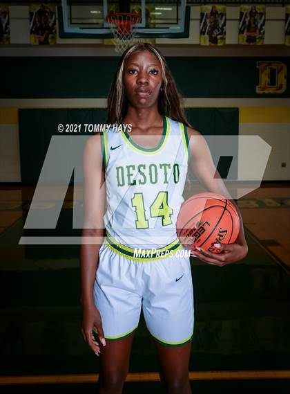 Thumbnail 1 in DeSoto (Preseason Photo Shoot) photogallery.