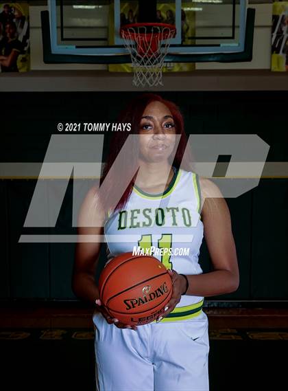 Thumbnail 1 in DeSoto (Preseason Photo Shoot) photogallery.