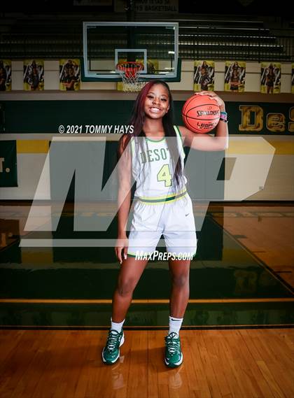 Thumbnail 1 in DeSoto (Preseason Photo Shoot) photogallery.