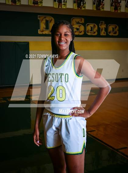 Thumbnail 2 in DeSoto (Preseason Photo Shoot) photogallery.