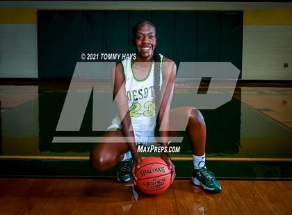 Thumbnail 1 in DeSoto (Preseason Photo Shoot) photogallery.