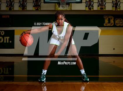 Thumbnail 2 in DeSoto (Preseason Photo Shoot) photogallery.