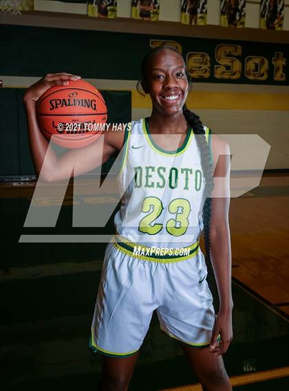 Thumbnail 3 in DeSoto (Preseason Photo Shoot) photogallery.