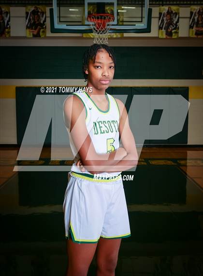 Thumbnail 3 in DeSoto (Preseason Photo Shoot) photogallery.