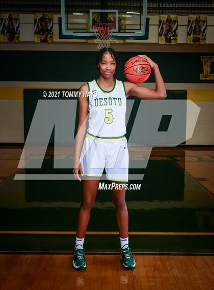 Thumbnail 3 in DeSoto (Preseason Photo Shoot) photogallery.