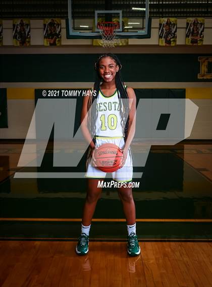 Thumbnail 3 in DeSoto (Preseason Photo Shoot) photogallery.