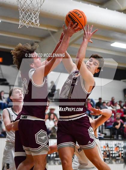 Thumbnail 2 in Perryville @ Bigelow photogallery.