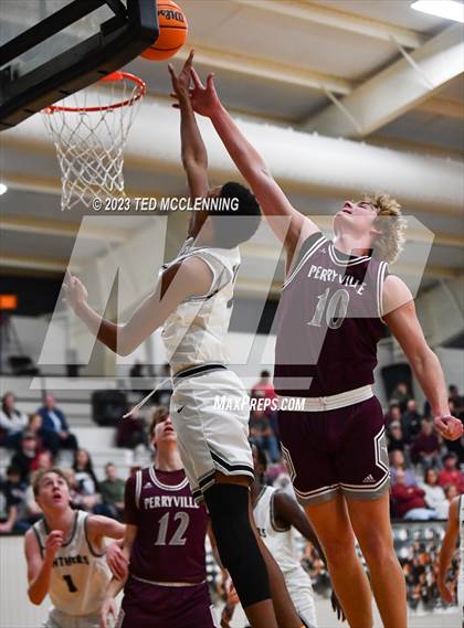 Thumbnail 1 in Perryville @ Bigelow photogallery.