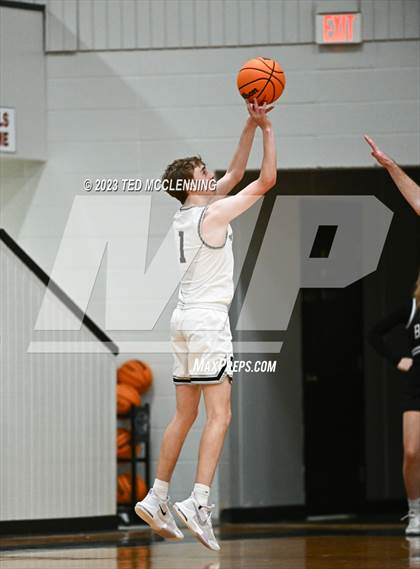 Thumbnail 2 in Perryville @ Bigelow photogallery.