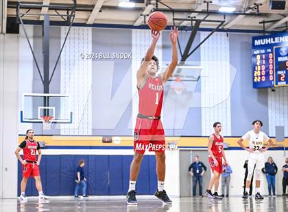 Thumbnail 2 in Reading @ Muhlenberg photogallery.