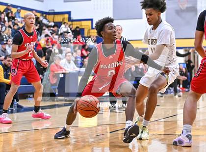 Thumbnail 3 in Reading @ Muhlenberg photogallery.