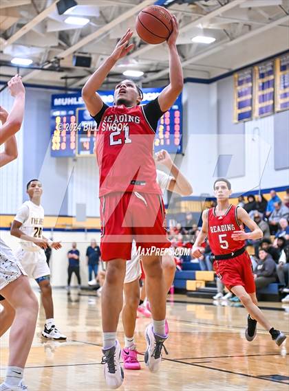 Thumbnail 3 in Reading @ Muhlenberg photogallery.