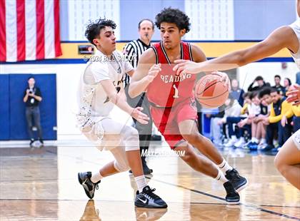 Thumbnail 1 in Reading @ Muhlenberg photogallery.