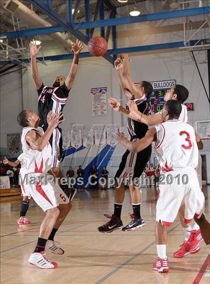 Thumbnail 1 in Salesian vs. St. Mary's (CIF NorCal D4 Final) photogallery.