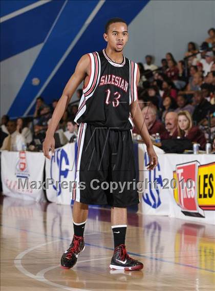 Thumbnail 3 in Salesian vs. St. Mary's (CIF NorCal D4 Final) photogallery.