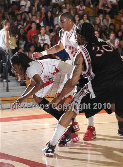 Thumbnail 2 in Salesian vs. St. Mary's (CIF NorCal D4 Final) photogallery.