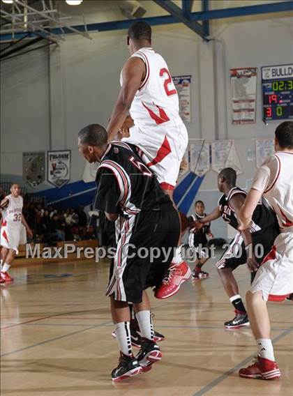 Thumbnail 1 in Salesian vs. St. Mary's (CIF NorCal D4 Final) photogallery.