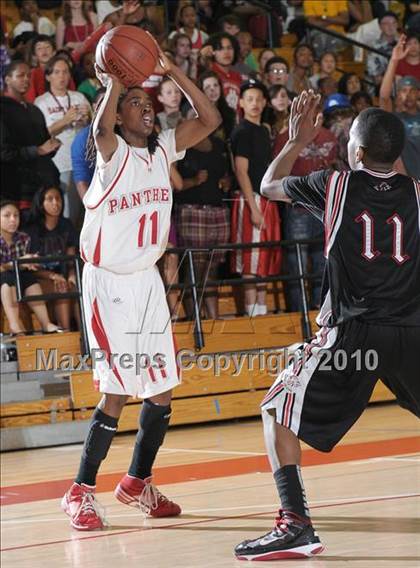 Thumbnail 3 in Salesian vs. St. Mary's (CIF NorCal D4 Final) photogallery.