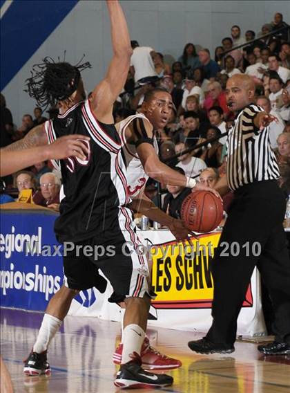 Thumbnail 3 in Salesian vs. St. Mary's (CIF NorCal D4 Final) photogallery.
