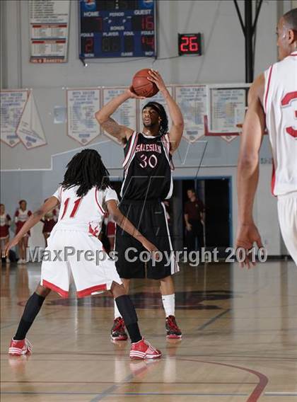 Thumbnail 2 in Salesian vs. St. Mary's (CIF NorCal D4 Final) photogallery.