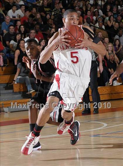 Thumbnail 3 in Salesian vs. St. Mary's (CIF NorCal D4 Final) photogallery.