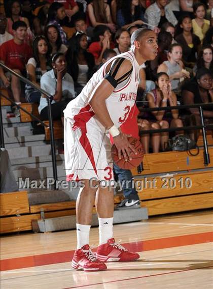 Thumbnail 3 in Salesian vs. St. Mary's (CIF NorCal D4 Final) photogallery.