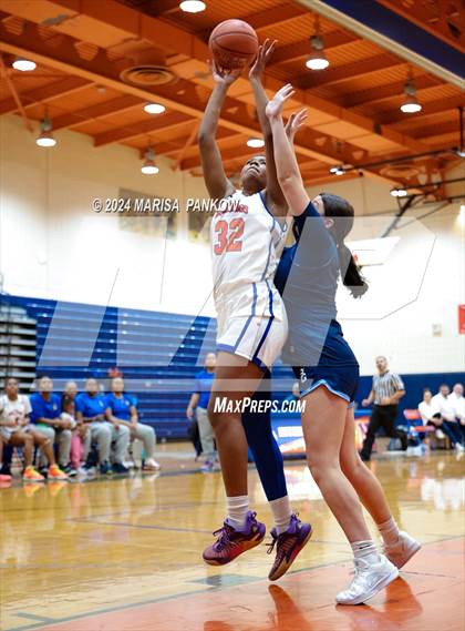 Thumbnail 3 in Bishop Grimes vs Nottingham photogallery.