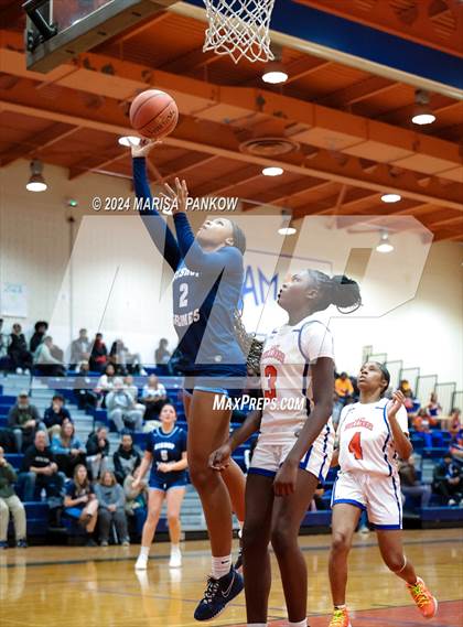 Thumbnail 2 in Bishop Grimes vs Nottingham photogallery.