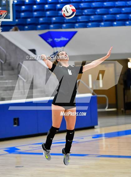 Thumbnail 2 in Bentonville vs. Fayetteville (AAA 7A 3rd Round Playoff) photogallery.