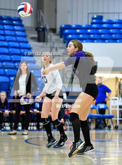 Thumbnail 2 in Bentonville vs. Fayetteville (AAA 7A 3rd Round Playoff) photogallery.