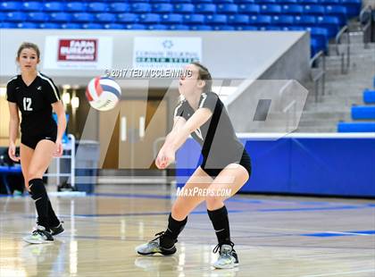 Thumbnail 2 in Bentonville vs. Fayetteville (AAA 7A 3rd Round Playoff) photogallery.