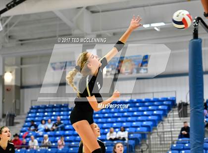 Thumbnail 2 in Bentonville vs. Fayetteville (AAA 7A 3rd Round Playoff) photogallery.