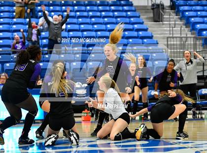 Thumbnail 2 in Bentonville vs. Fayetteville (AAA 7A 3rd Round Playoff) photogallery.