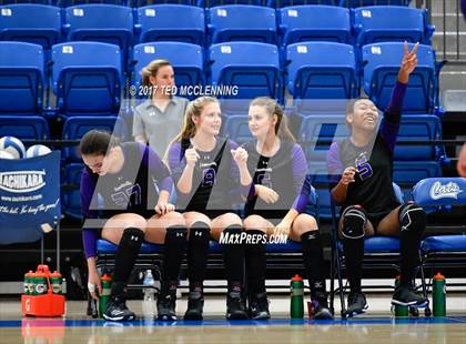 Thumbnail 3 in Bentonville vs. Fayetteville (AAA 7A 3rd Round Playoff) photogallery.