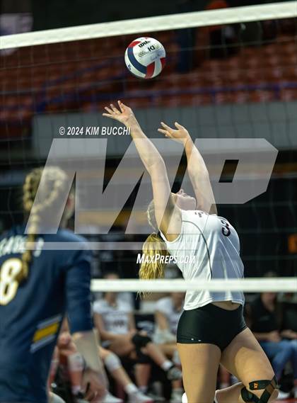 Thumbnail 1 in Hedgesville vs. George Washington (WVSSAC Class AAAA Quarterfinal) photogallery.